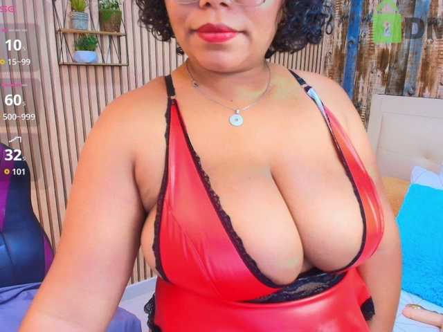 Italy-boobs live webcam show