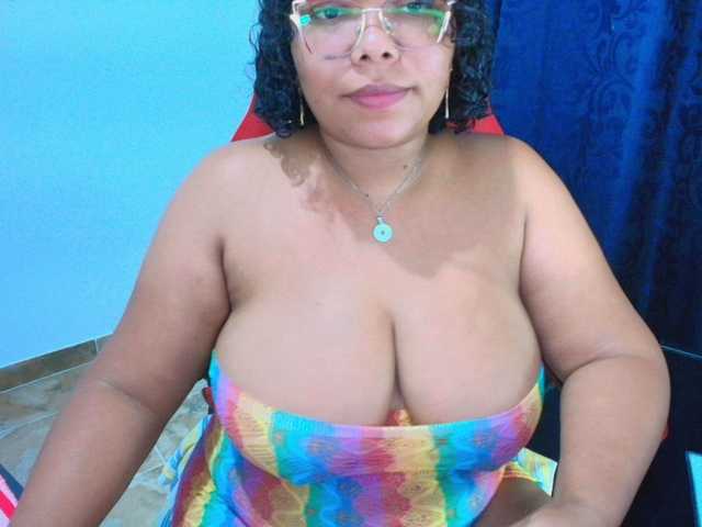 Italy-boobs live cam on BongaCams