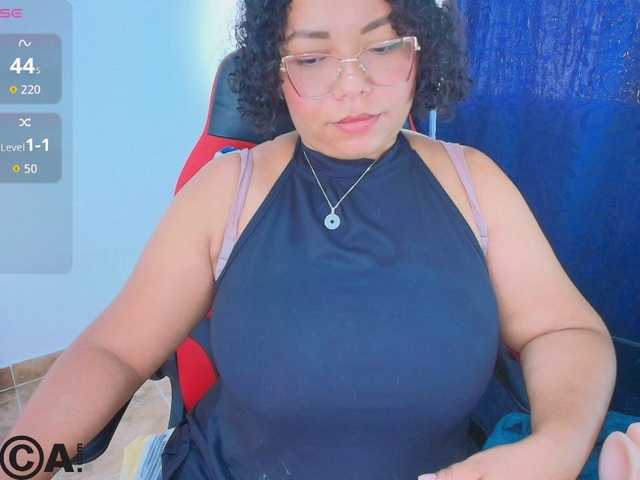 Italy-boobs live cam on BongaCams