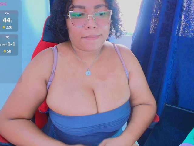 Italy-boobs live cam on BongaCams