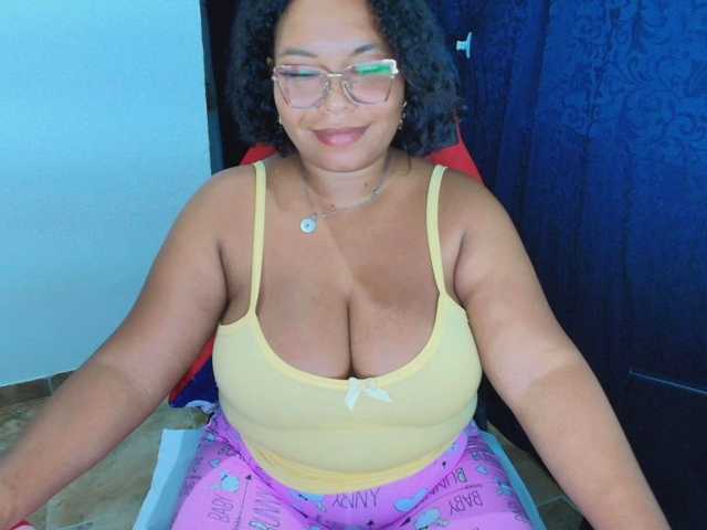 Italy-boobs live cam on BongaCams