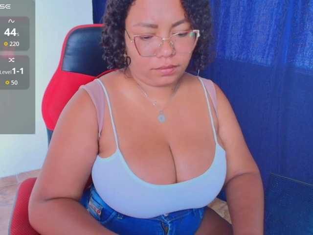 Italy-boobs live cam on BongaCams