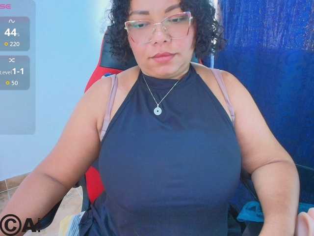 Italy-boobs live cam on BongaCams