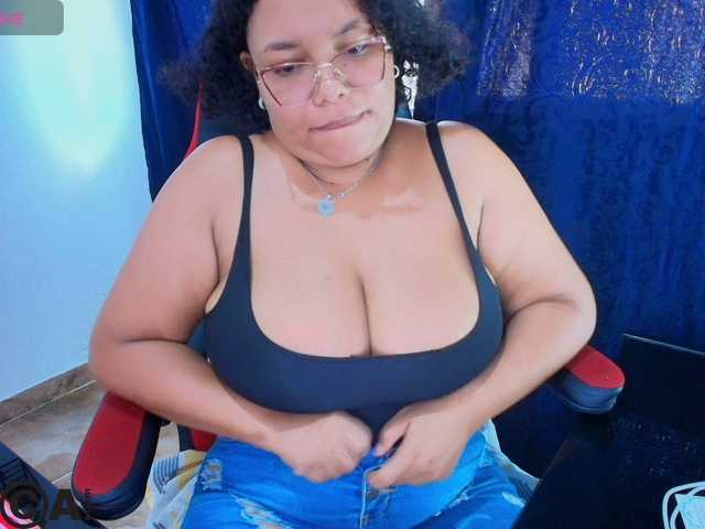 Italy-boobs live webcam show