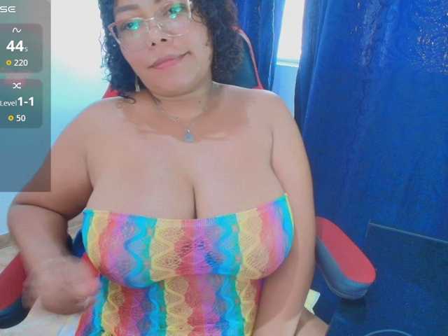 Italy-boobs live cam on BongaCams