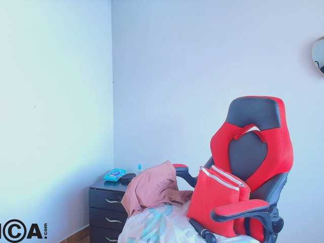 Italy-boobs webcam