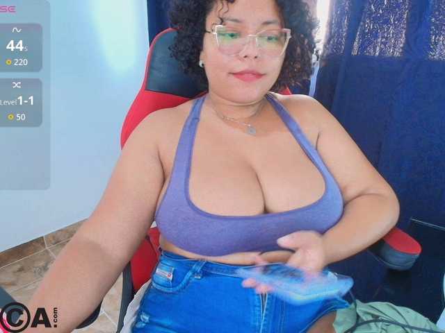 Italy-boobs live cam on BongaCams