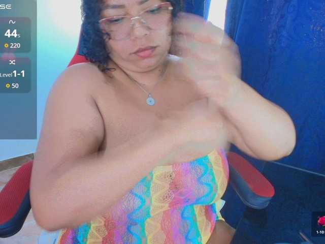 Italy-boobs live cam on BongaCams