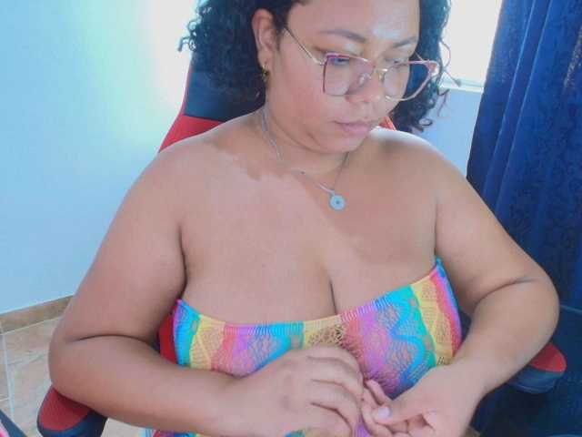 Italy-boobs live cam on BongaCams