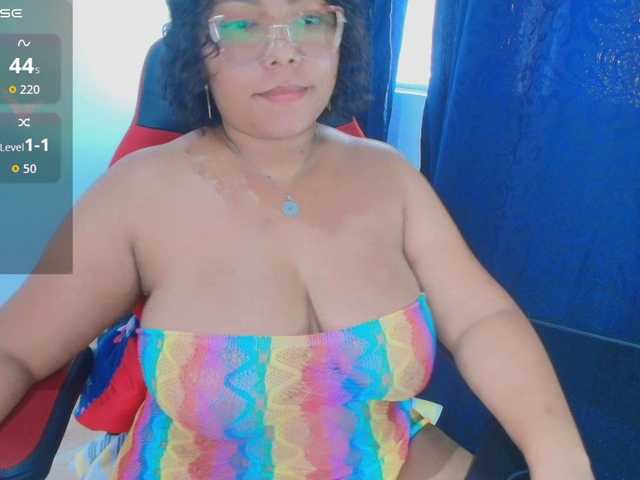 Italy-boobs live cam on BongaCams