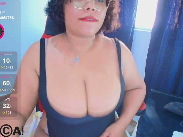 Italy-boobs live cam on BongaCams