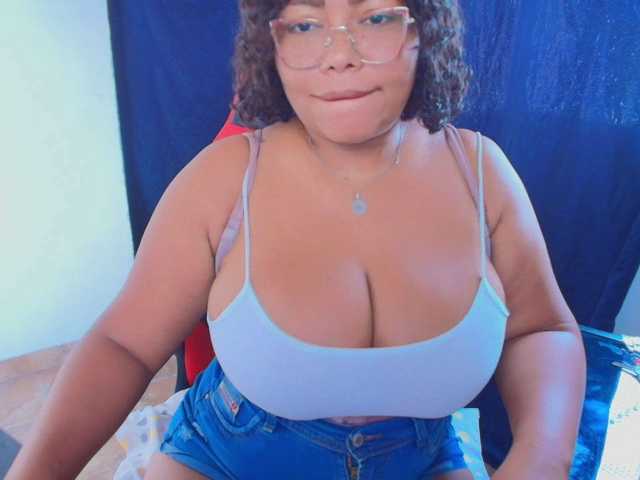 Italy-boobs live cam on BongaCams