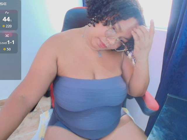 Italy-boobs live cam on BongaCams