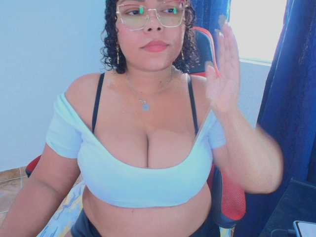 Italy-boobs live cam on BongaCams