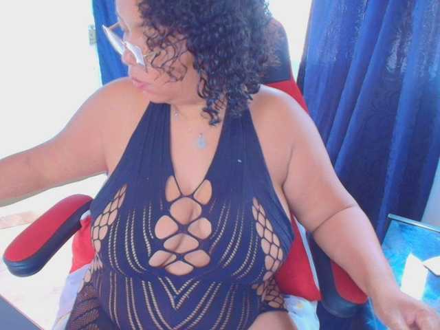 Italy-boobs live cam on BongaCams