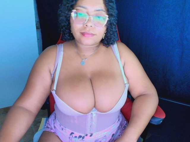 Italy-boobs live cam on BongaCams