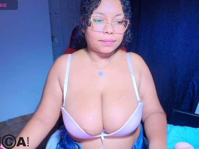 Italy-boobs's BongaCams show and profile