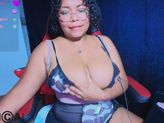 Italy-boobs live cam on BongaCams