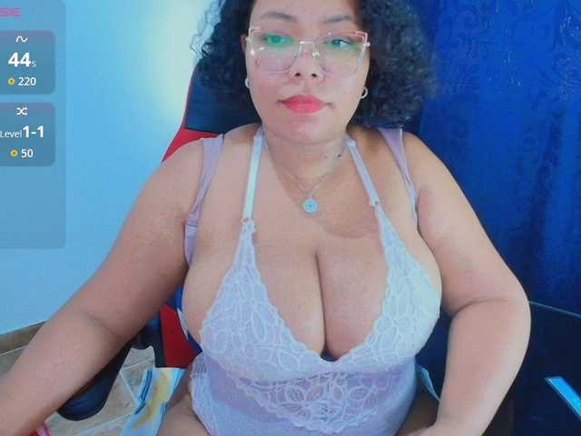 Italy-boobs live cam on BongaCams