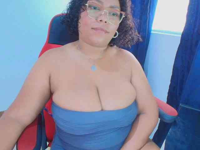 Italy-boobs webcam