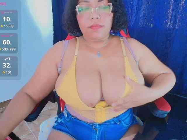 Italy-boobs Italy-boobs