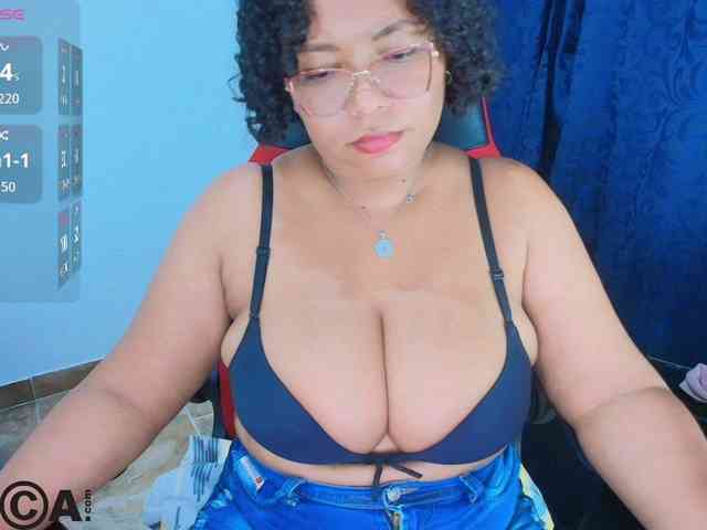 Italy-boobs webcam