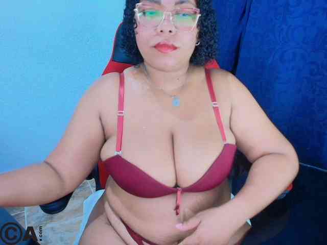 Italy-boobs webcam
