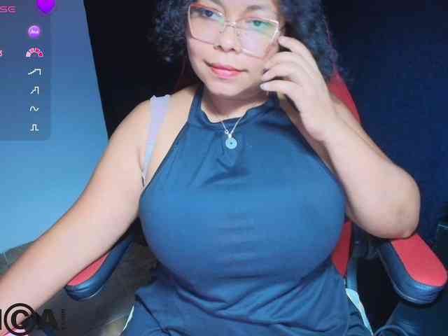 Italy-boobs webcam
