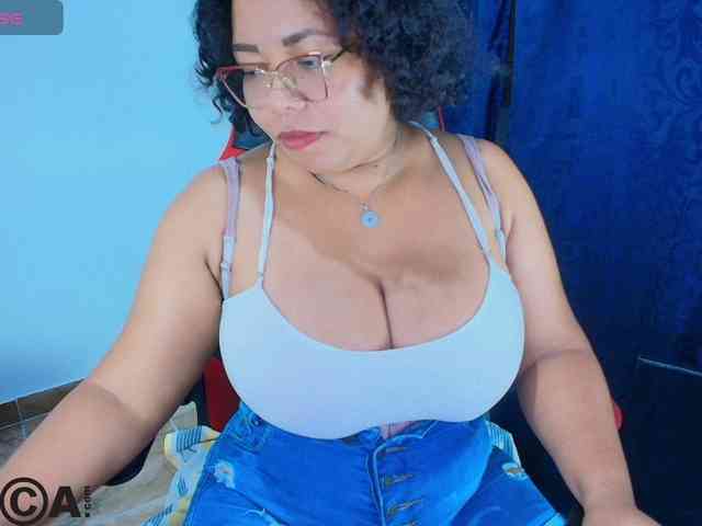 Italy-boobs