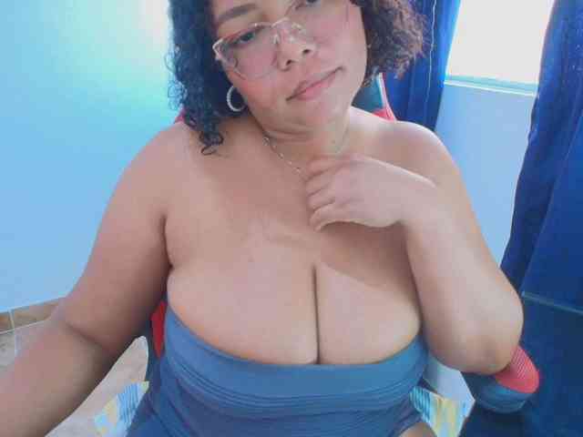 Italy-boobs webcam
