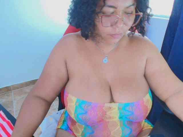 Italy-boobs webcam