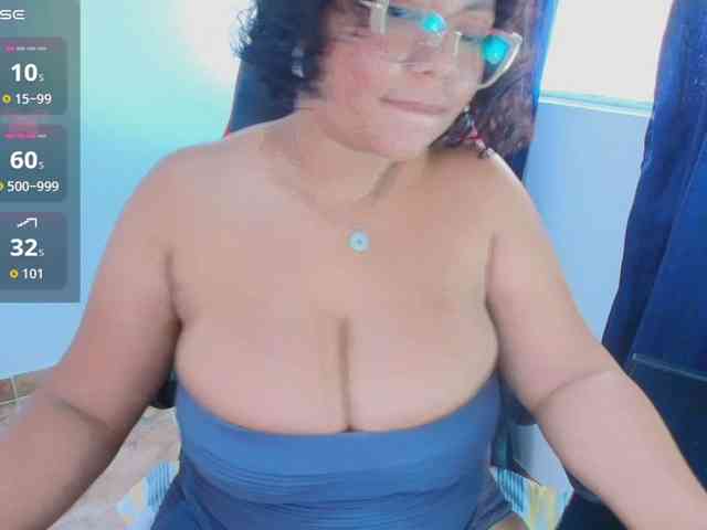 Italy-boobs webcam