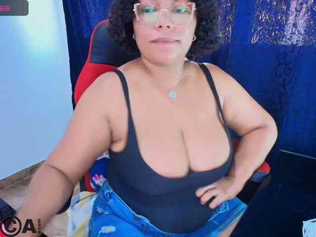 Italy-boobs webcam