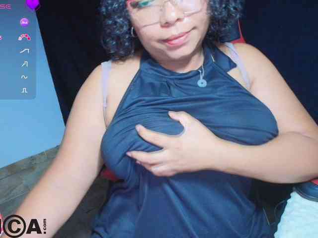 Italy-boobs webcam
