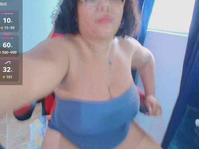 Italy-boobs webcam