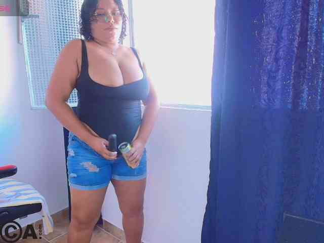 Italy-boobs webcam