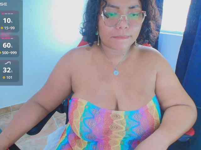 Italy-boobs webcam