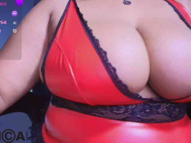 Modella: Italy-boobs