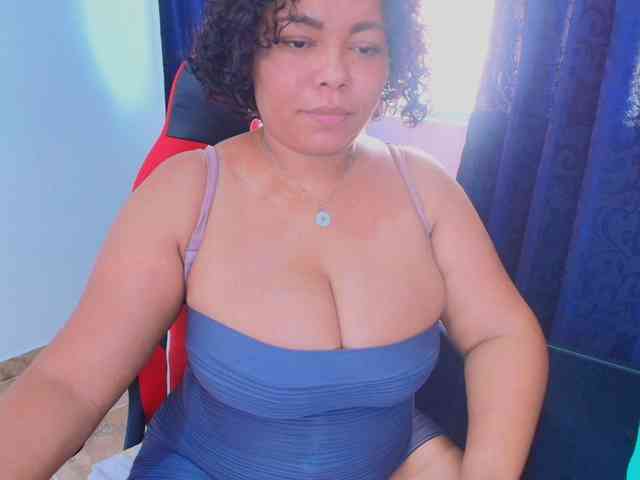 Italy-boobs webcam