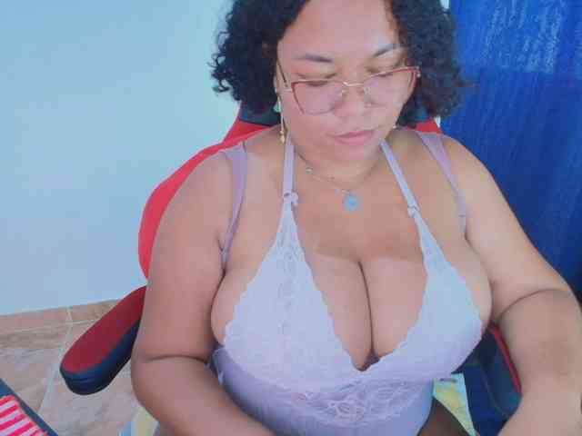Italy-boobs webcam
