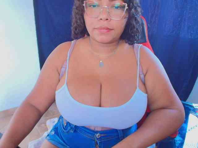 Italy-boobs webcam