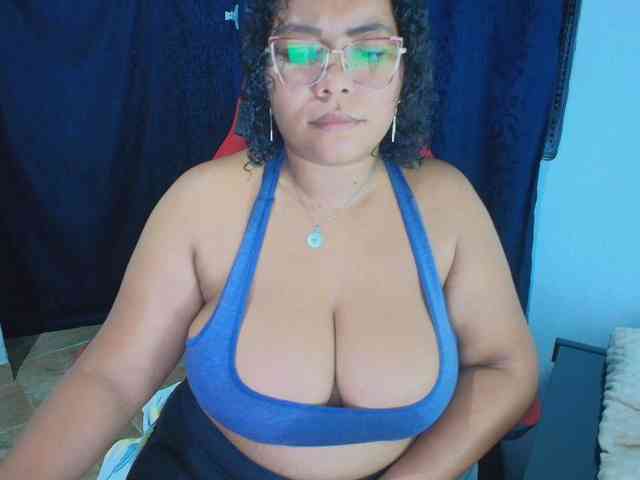 Italy-boobs webcam