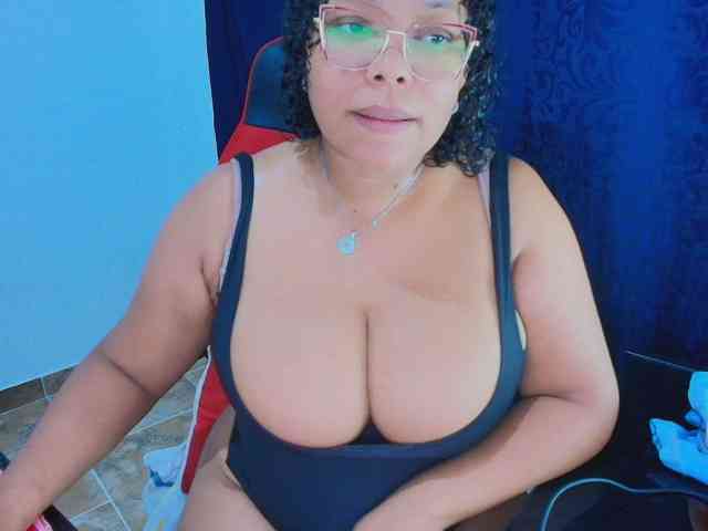 Italy-boobs webcam