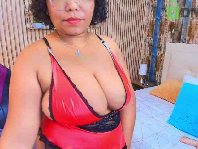 Italy-boobs webcam