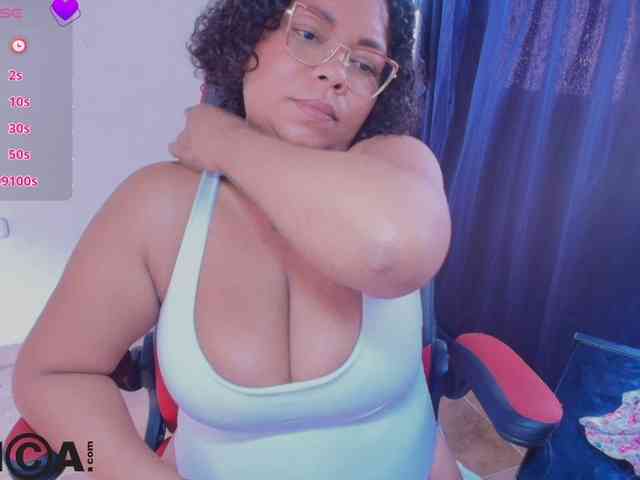 Italy-boobs webcam