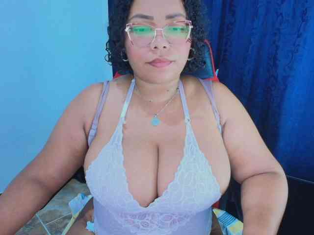 Italy-boobs webcam