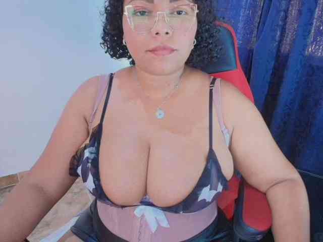 Italy-boobs webcam