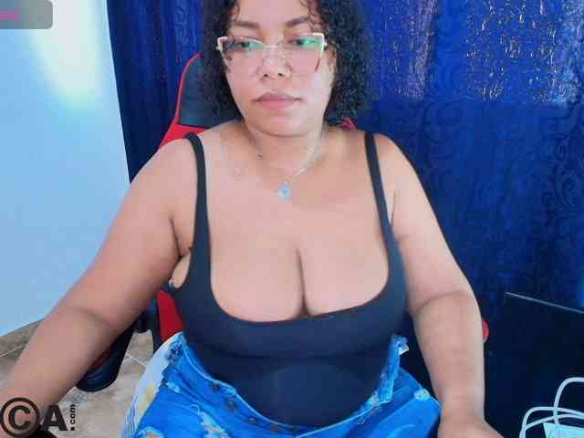 Italy-boobs webcam