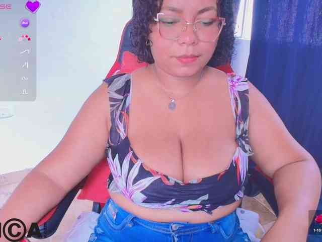 Italy-boobs webcam