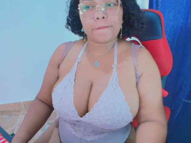 Italy-boobs webcam